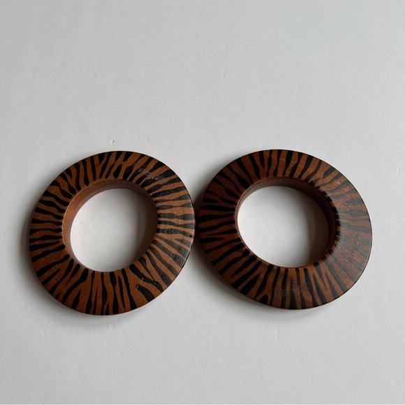 Vintage 1970’s Hand Painted Wooden Bangles - Picture 5 of 7